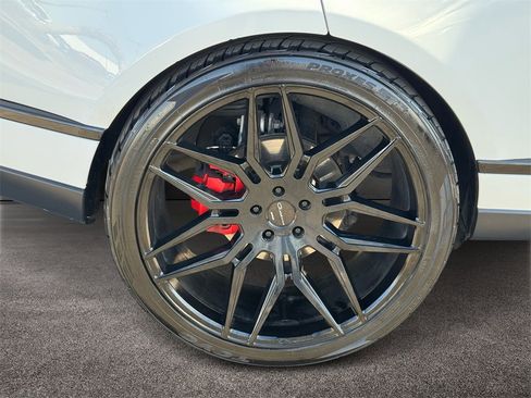 Used 2018 Land Rover Range Rover HSE image 8