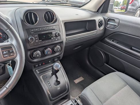 Used 2011 Jeep Patriot Latitude FWD image 18