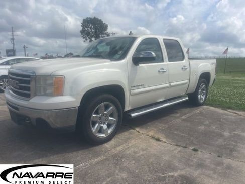Used 2013 GMC Sierra 1500 SLT w/ SLT White Diamond Edition image 4