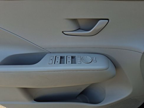 Used 2024 Hyundai Kona SEL image 23