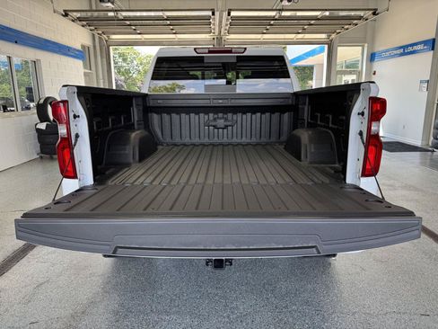 New 2026 Chevrolet Silverado 1500 RST w/ Redline Edition AWD/4WD image 10