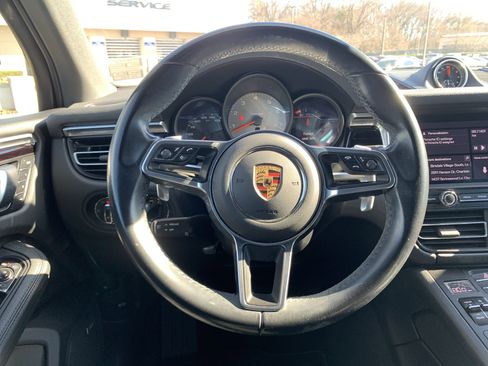 Used 2021 Porsche Macan S image 18