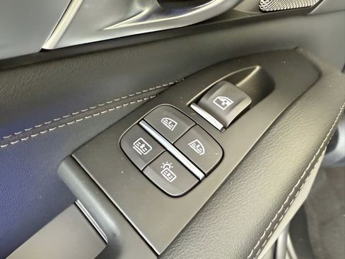 Used 2026 BMW X7 xDrive40i w/ M Sport Package image 21