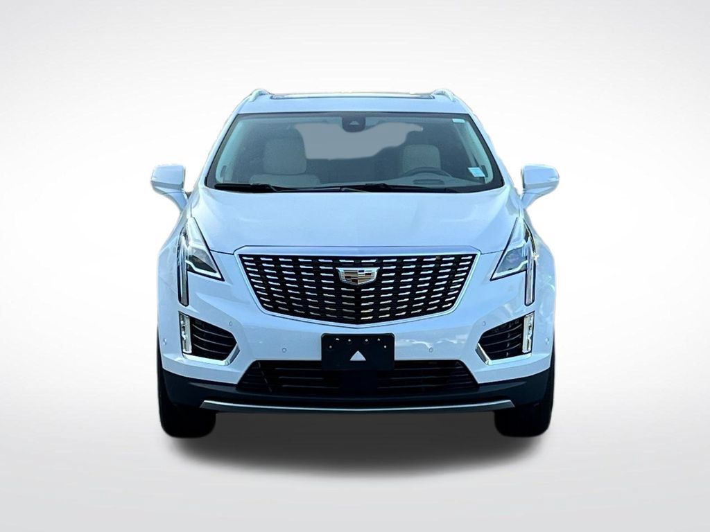 Used 2024 Cadillac XT5 Premium Luxury w/ Technology Package FWD image 2