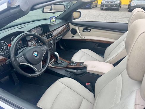 Used 2013 BMW 328i Convertible image 17