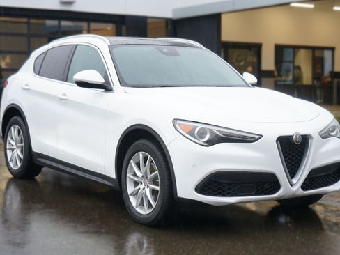 Used 2019 Alfa Romeo Stelvio Ti Lusso w/ Quick Order Package 22X Lusso image 11
