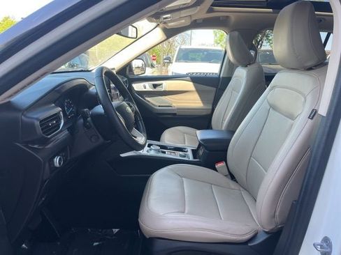 Used 2023 Ford Explorer Limited w/ Limited Technology Package image 24
