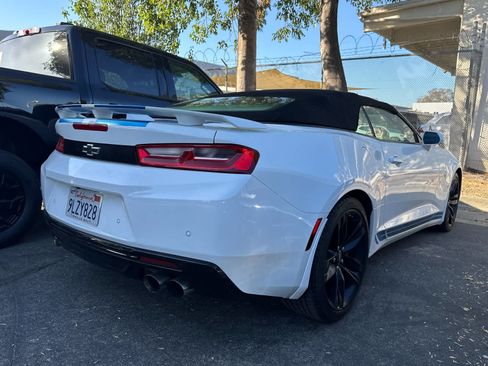Used 2016 Chevrolet Camaro SS RWD image 4
