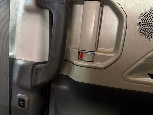 Used 2024 Toyota Sienna LE AWD/4WD image 13