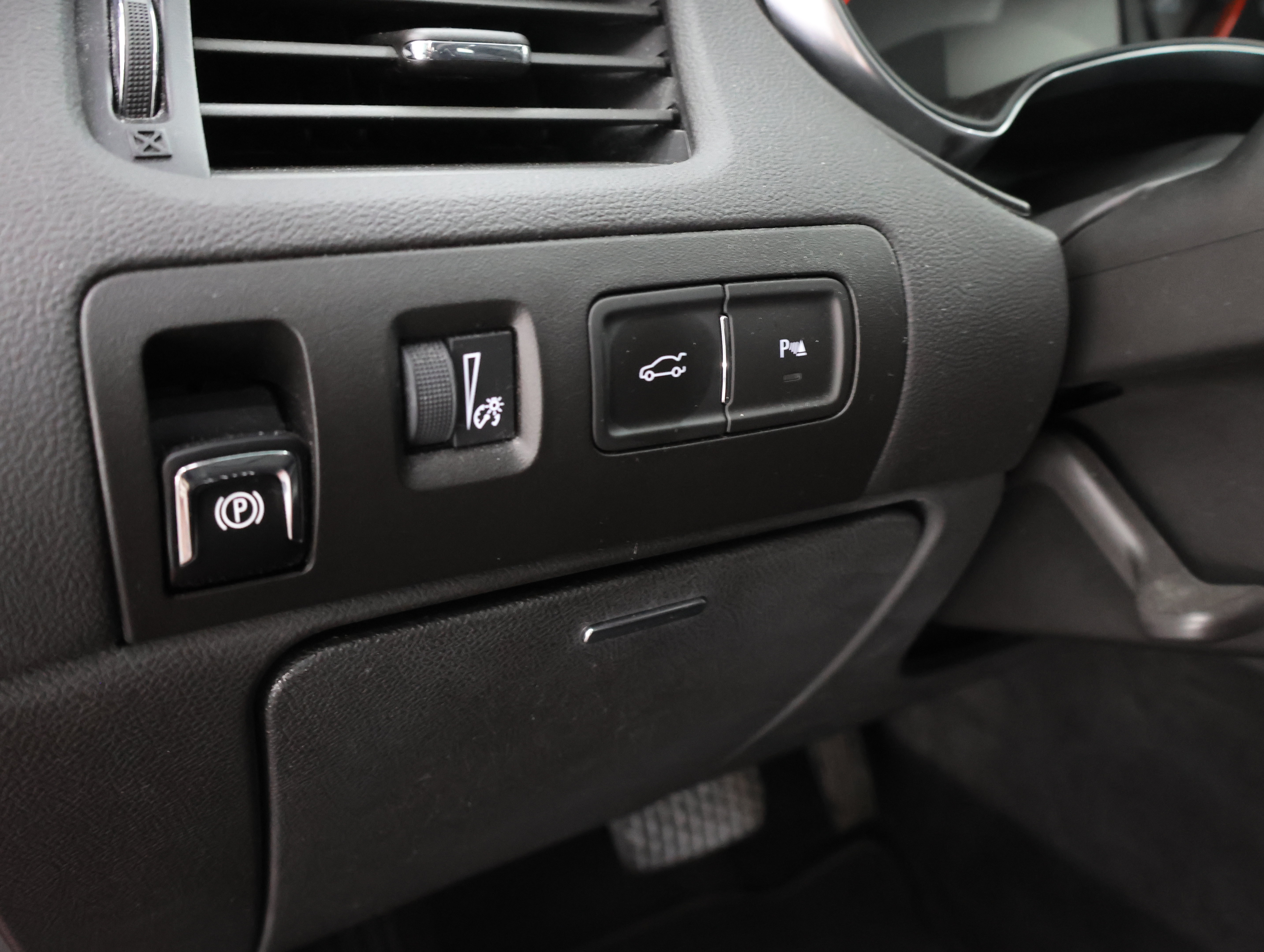 Used 2015 Chevrolet Impala LT w/ Convenience Package FWD image 37