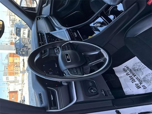 Used 2021 Jeep Grand Cherokee L Laredo image 16