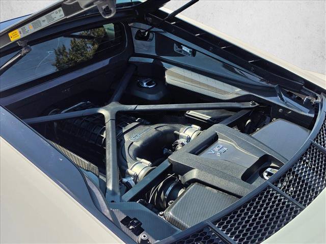 Used 2017 Audi R8 V10 AWD/4WD image 13