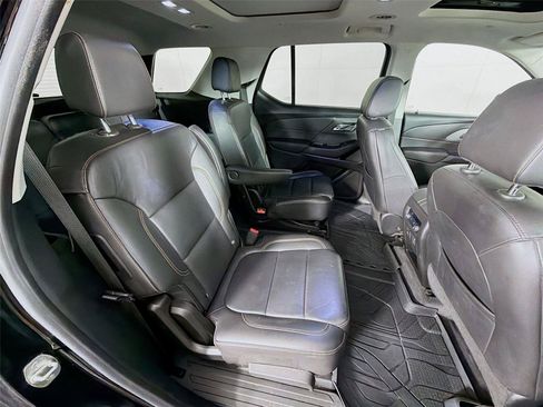 Used 2020 Chevrolet Traverse RS w/ LPO, Floor Liner Package AWD/4WD image 30
