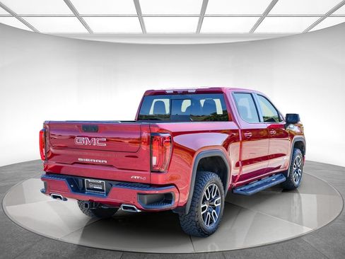 Used 2024 GMC Sierra 1500 AT4 w/ Technology Package AWD/4WD image 4