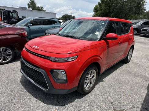 Used 2022 Kia Soul S FWD image 10