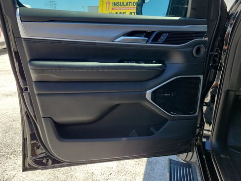 New 2026 Jeep Grand Wagoneer Limited AWD/4WD image 11