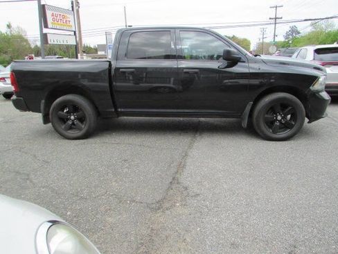 Used 2014 RAM 1500 Express w/ Black Ram 1500 Express Group AWD/4WD image 10