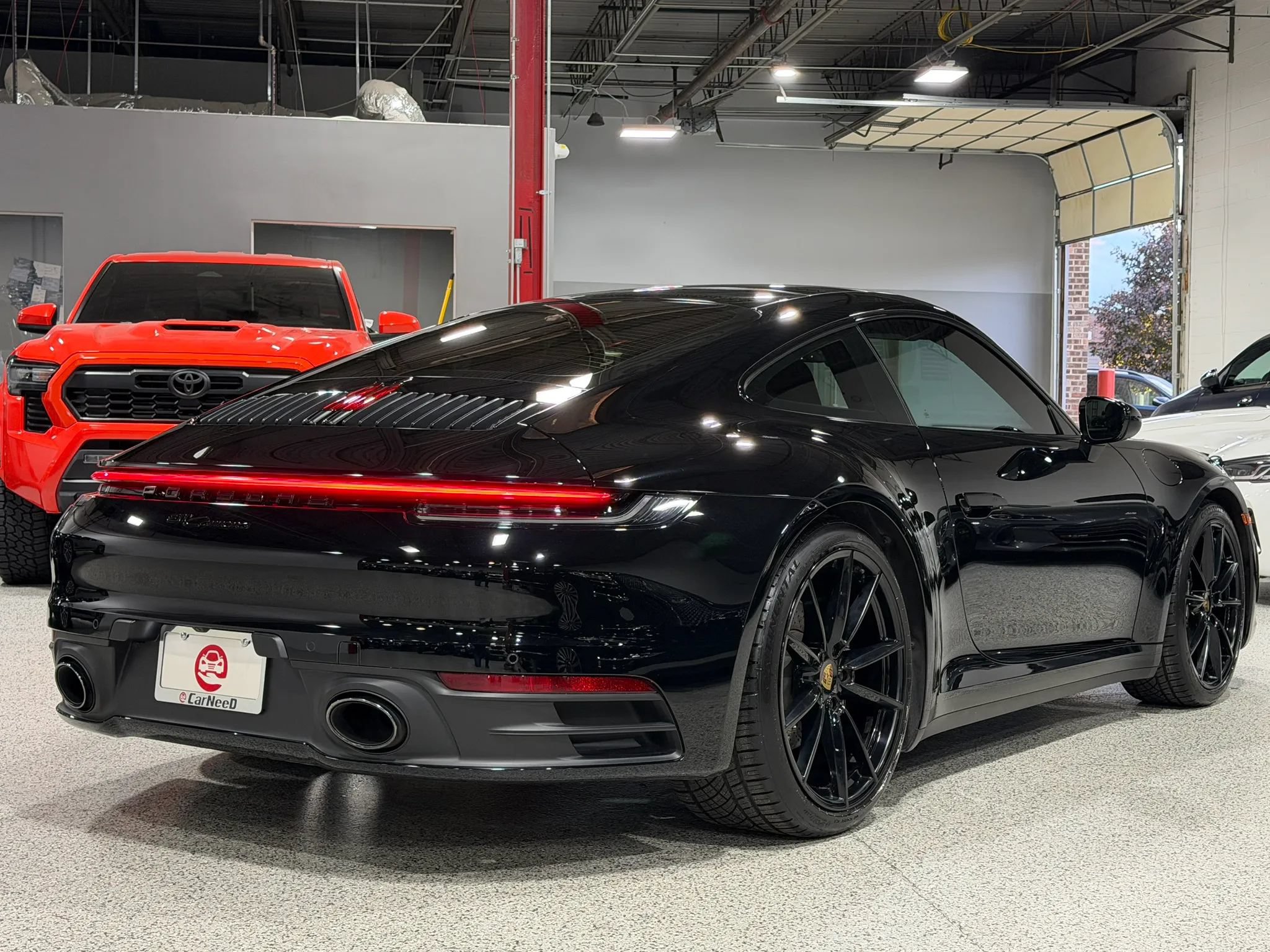 Used 2021 Porsche 911 Carrera image 3