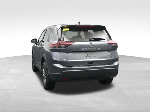 Used 2024 Nissan Rogue S AWD/4WD image 4