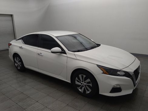 Used 2022 Nissan Altima 2.5 S FWD image 11
