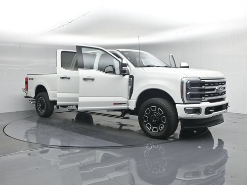 Certified 2024 Ford F250 Platinum AWD/4WD image 37