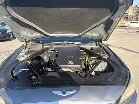 Used 2015 Hyundai Genesis 3.8 w/ Option Group 04 image 40