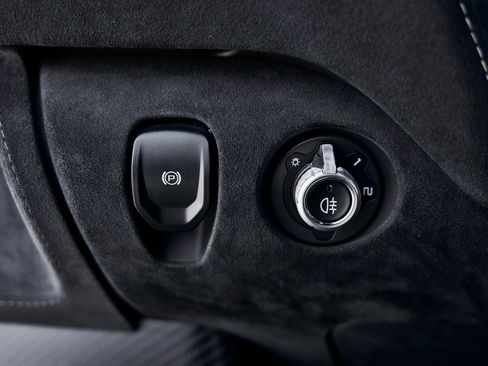 Used 2021 McLaren 765LT Base image 46