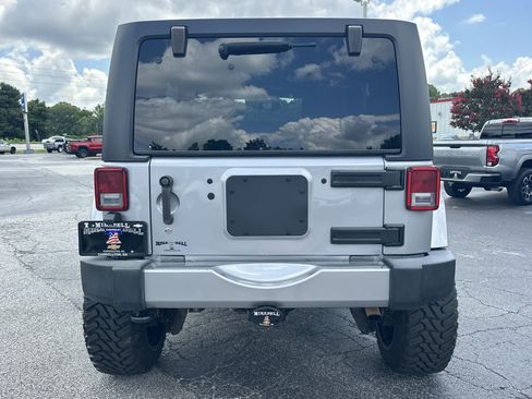 Used 2016 Jeep Wrangler Unlimited Sahara w/ Trailer Tow Group AWD/4WD image 7