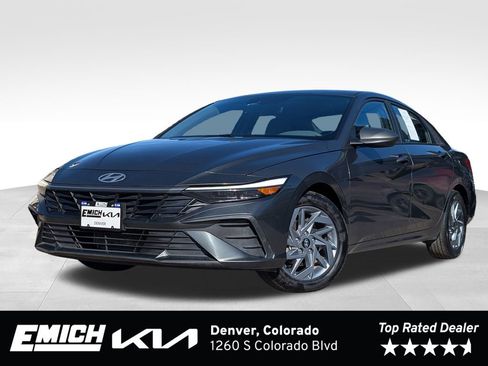 Used 2024 Hyundai Elantra SEL image 1