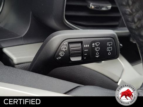 Used 2022 Ford Explorer XLT w/ Equipment Group 202A RWD image 34