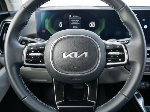 Certified 2025 Kia Sorento S image 25