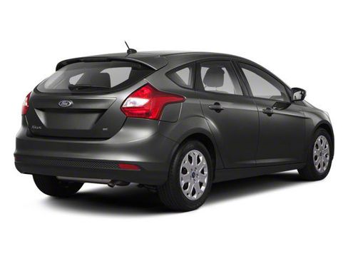 Used 2013 Ford Focus SE FWD image 2