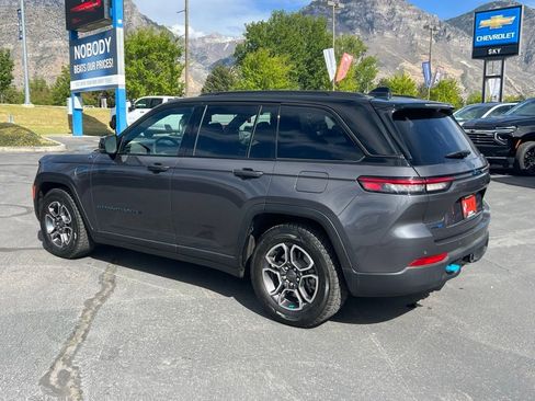 Used 2023 Jeep Grand Cherokee Trailhawk w/ Luxury Tech Group III AWD/4WD image 14