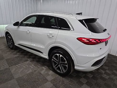 Used 2025 Audi Q5 Premium w/ Convenience Package AWD/4WD image 9