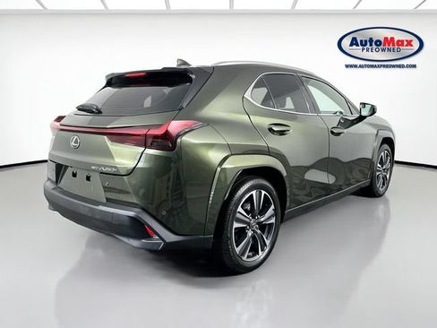 Used 2024 Lexus UX 250h AWD w/ Premium Package image 2