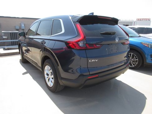 Used 2025 Honda CR-V LX image 4