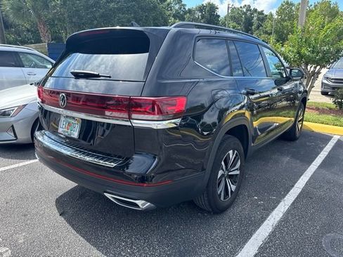 Used 2024 Volkswagen Atlas SE FWD image 3