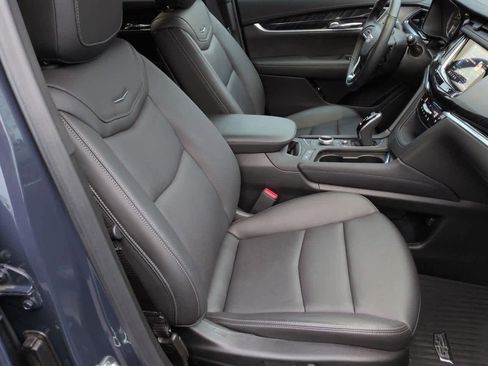 Certified 2025 Cadillac XT6 Premium Luxury image 24