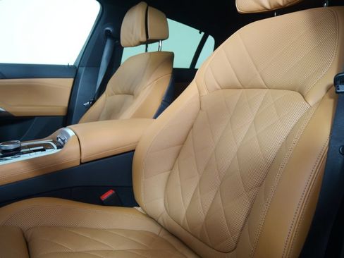 New 2027 BMW X6 xDrive40i w/ Executive Package AWD/4WD image 10