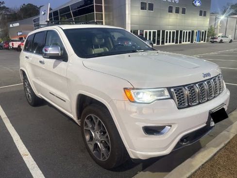 Used 2019 Jeep Grand Cherokee Overland image 1