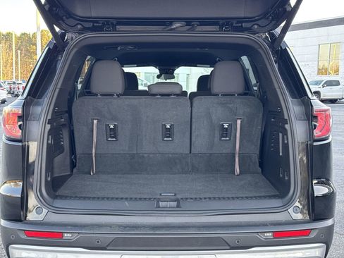 Used 2025 GMC Acadia Elevation image 32