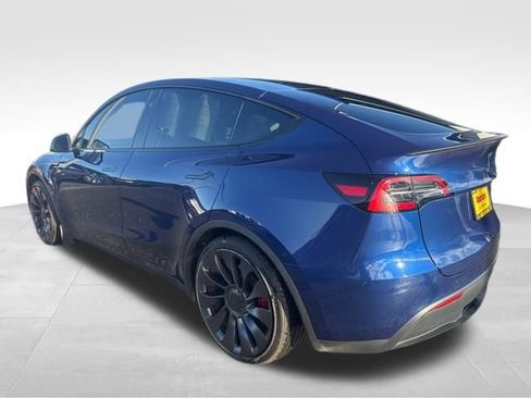 Used 2024 Tesla Model Y Performance image 5