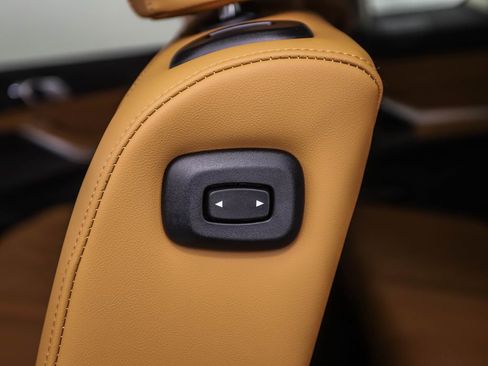 Used 2026 BMW X7 xDrive40i image 23