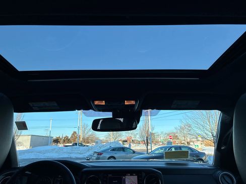 Used 2023 Toyota Tacoma TRD Off-Road image 23