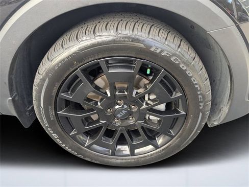 Used 2021 Kia Telluride SX w/ SX Prestige Package image 10