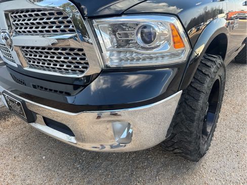 Used 2018 RAM 1500 Laramie image 11