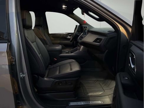 Used 2024 Chevrolet Tahoe RST w/ Luxury Package image 17