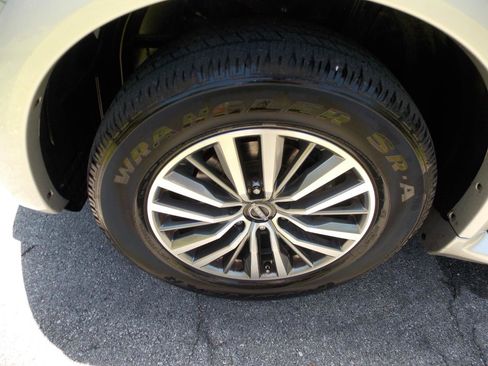 Used 2021 Nissan Armada SL w/ Captain's Chairs Package AWD/4WD image 32