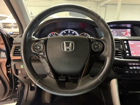 Used 2017 Honda Accord EX-L image 13