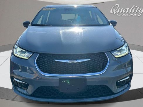 Used 2022 Chrysler Pacifica Touring-L FWD image 10